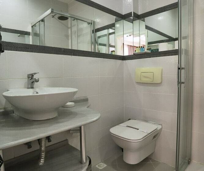 اتاق لوکس سه تخته, Celal Sultan Hotel Special Class