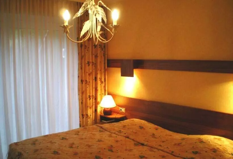 Standard-huone, Des Vosges