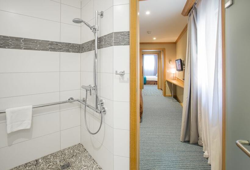 Семейный Номер, Hôtel Le Rapp