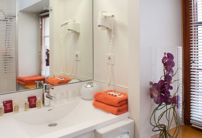 Семейный Номер, Hôtel Le Rapp