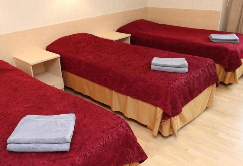 اتاق استاندارد سه نفره, Karupesa