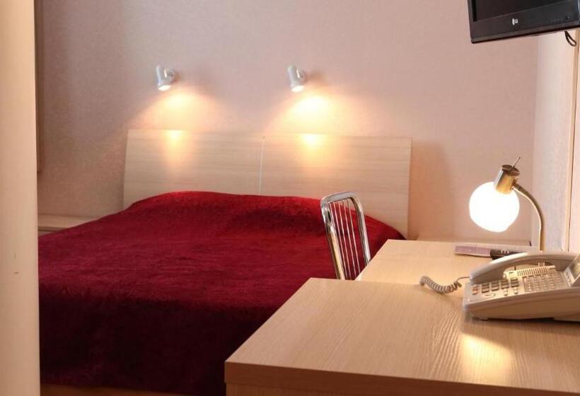 اتاق خانوادگی, Karupesa