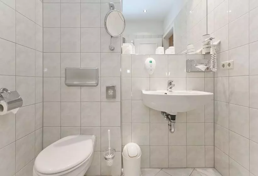 اتاق استاندارد, Kurfuerstendamm Berlin