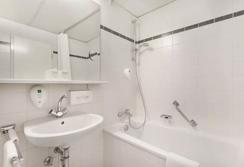 اتاق استاندارد, Kurfuerstendamm Berlin