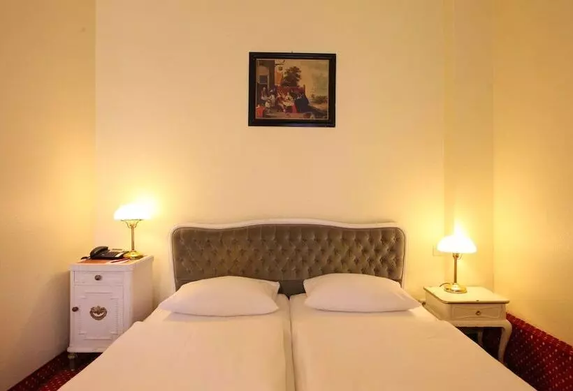 اتاق استاندارد, Kurfuerstendamm Berlin