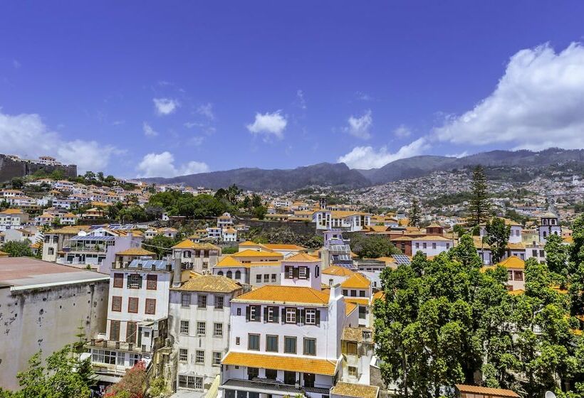 اتاق سوپریور, Madeira