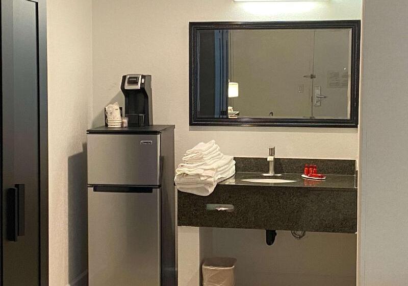 חדר סטנדרט, Revival Scottsdale Studios