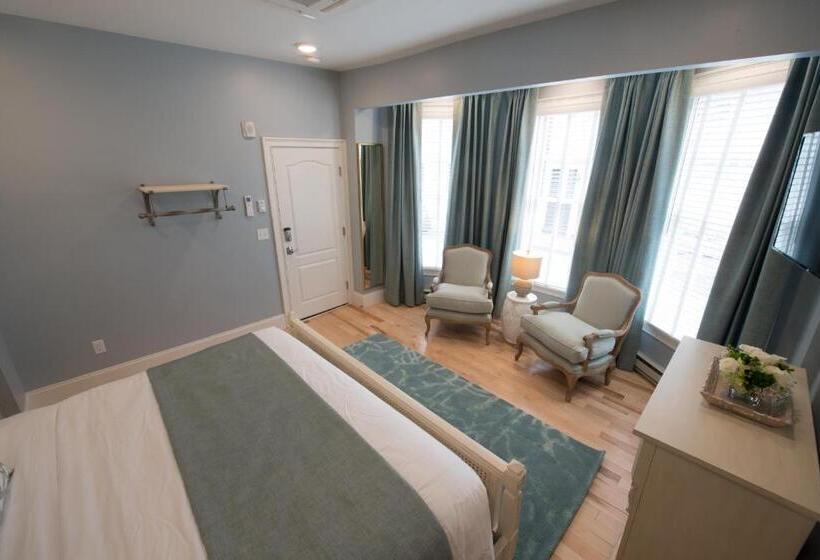 キングサイズベッドのスタンダードルーム, The Outlook Inn