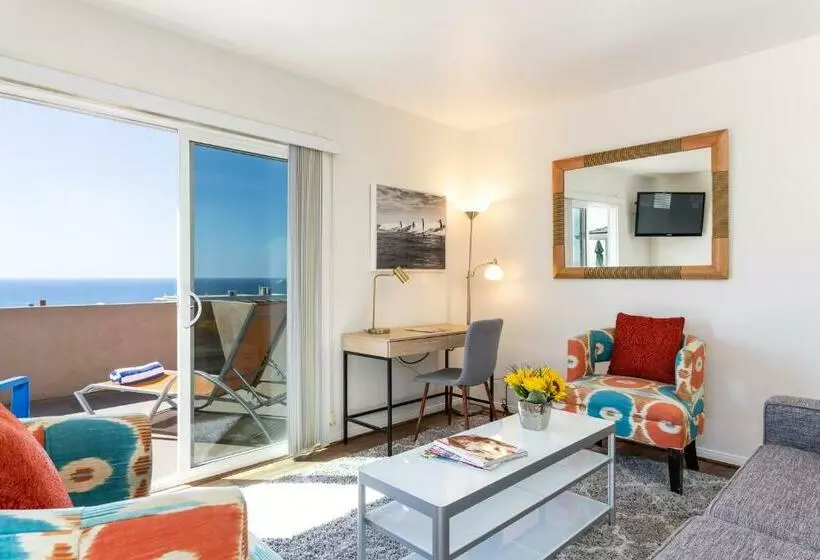 سوئیت پنت هاوس, The Sea View Inn At The Beach