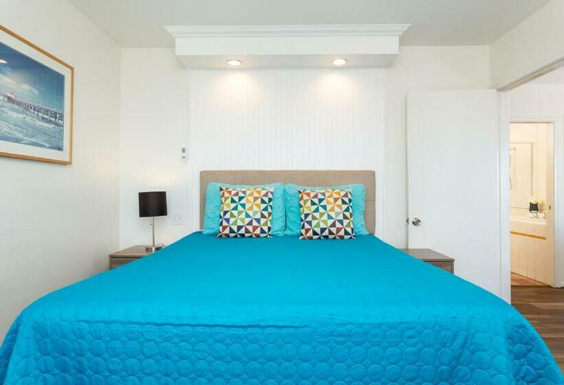 جناح دور أخير, The Sea View Inn At The Beach