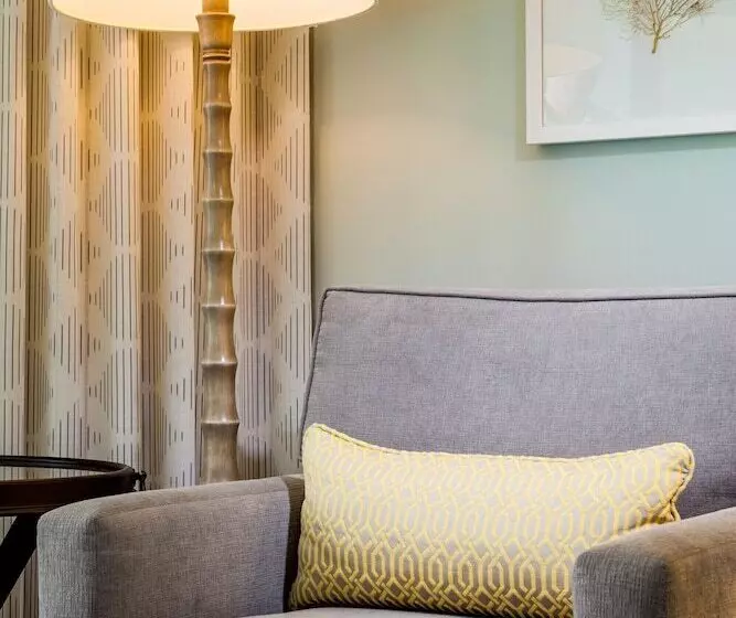 اتاق اکونومی با تخت دوبل, Loews Coronado Bay Resort