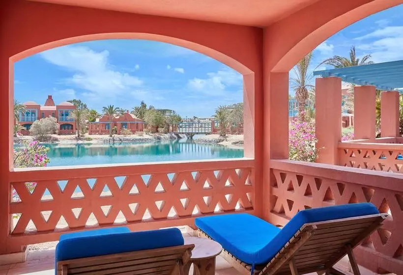キングサイズベッドのクラシックルーム, Sheraton Miramar Resort El Gouna