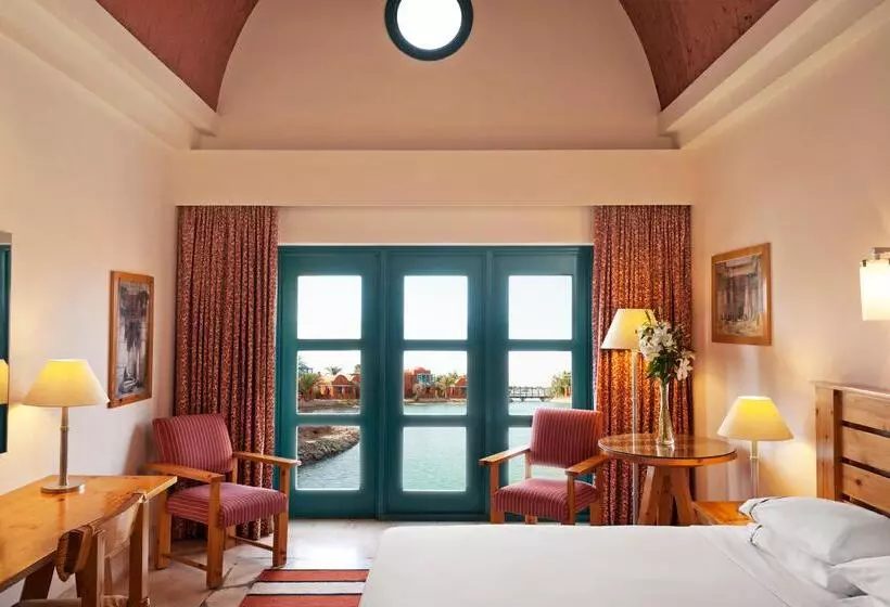 キングサイズベッドのクラシックルーム, Sheraton Miramar Resort El Gouna