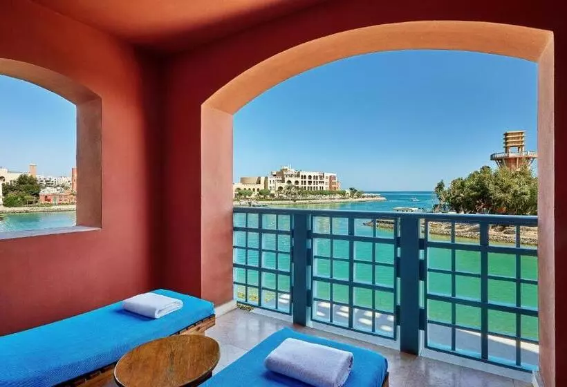 キングサイズベッドのスタンダードルーム, Sheraton Miramar Resort El Gouna