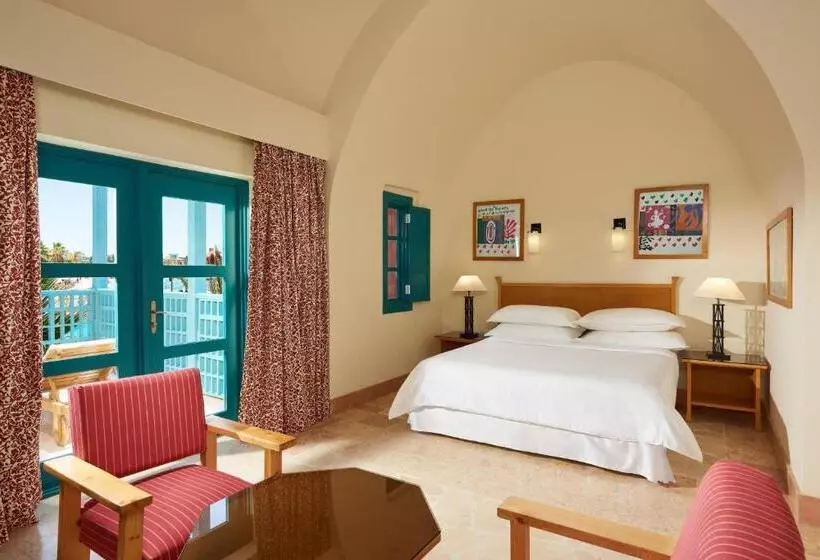 キングサイズベッドのスタンダードルーム, Sheraton Miramar Resort El Gouna