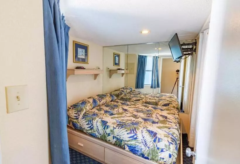 Deluxe Studio, Yachtsman Oceanfront Resort