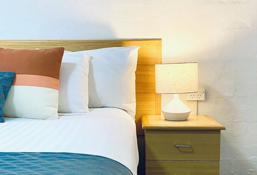 חדר אקזקיוטיב, Grand Country Lodge Motel