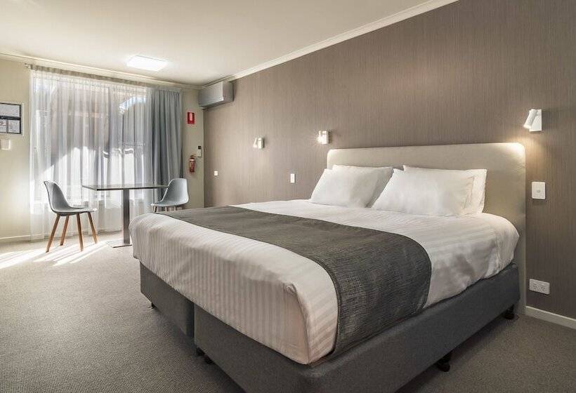 جناح, Argosy Motor Inn