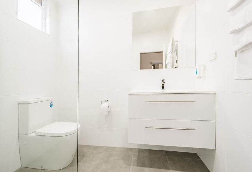 غرفة عائلية, Argosy Motor Inn