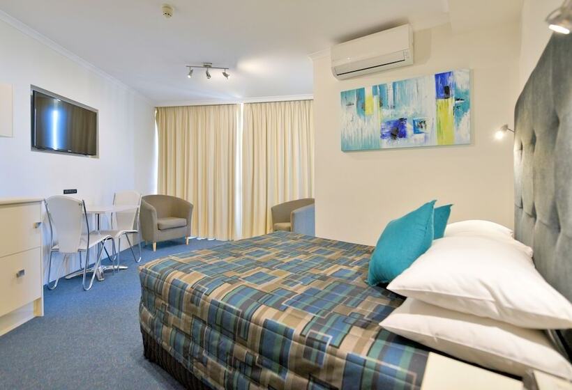 Номер Стандарт с Балконом, Atlantic Tower Motor Inn