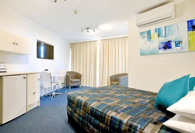 חדר סטנדרט עם מרפסת, Atlantic Tower Motor Inn