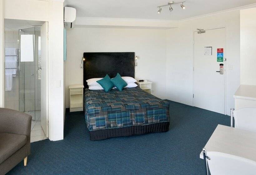 Номер Стандарт с Балконом, Atlantic Tower Motor Inn