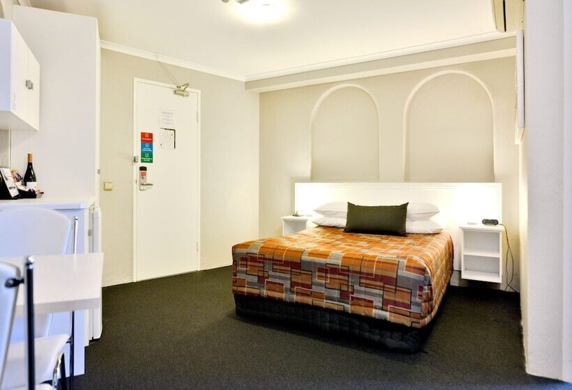 חדר סטנדרט עם מרפסת, Atlantic Tower Motor Inn