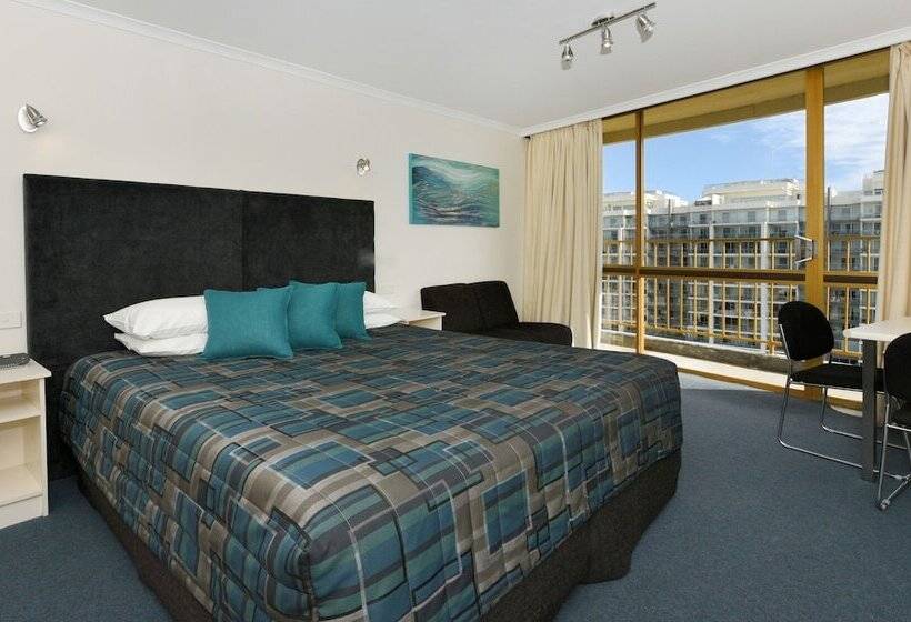 חדר סטנדרט מותאם לאדם עם מוגבלויות, Atlantic Tower Motor Inn