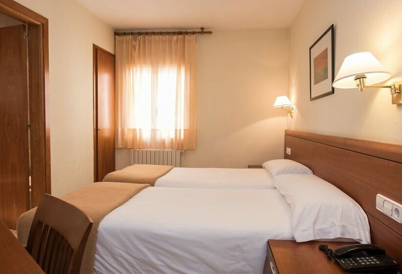 اتاق استاندارد, Evenia Oros