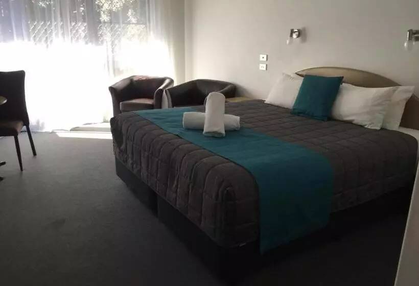 Premium-huone, Macquarie Barracks Motor Inn