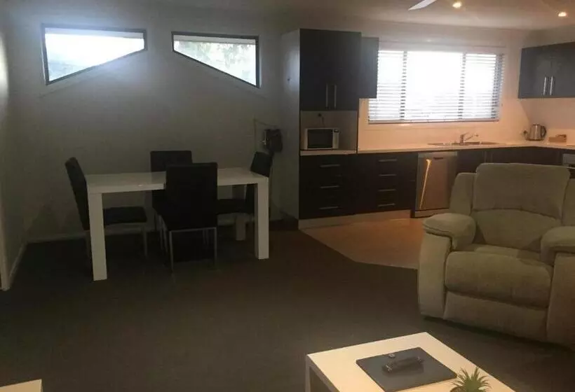 Huoneisto 2 Makuuhuonetta, Macquarie Barracks Motor Inn
