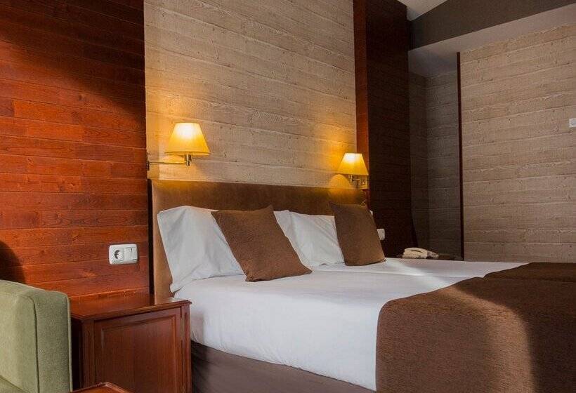 اتاق استاندارد یک نفره, Piolets Soldeu Centre
