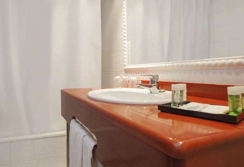 اتاق استاندارد سه نفره, Piolets Soldeu Centre by Nexta