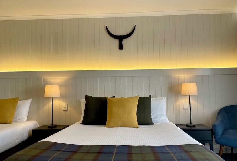 اتاق پرمیوم, The Black Bull Motel