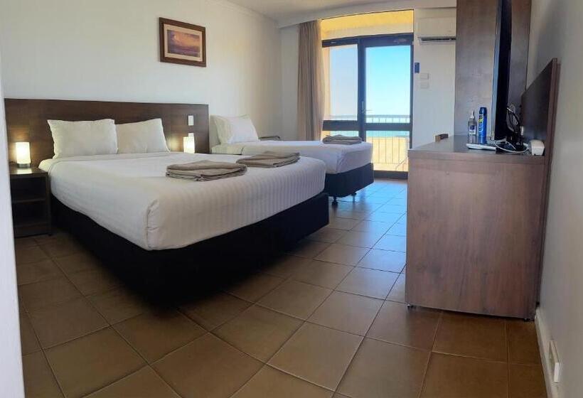 استودیوی سوپریور, Hedland