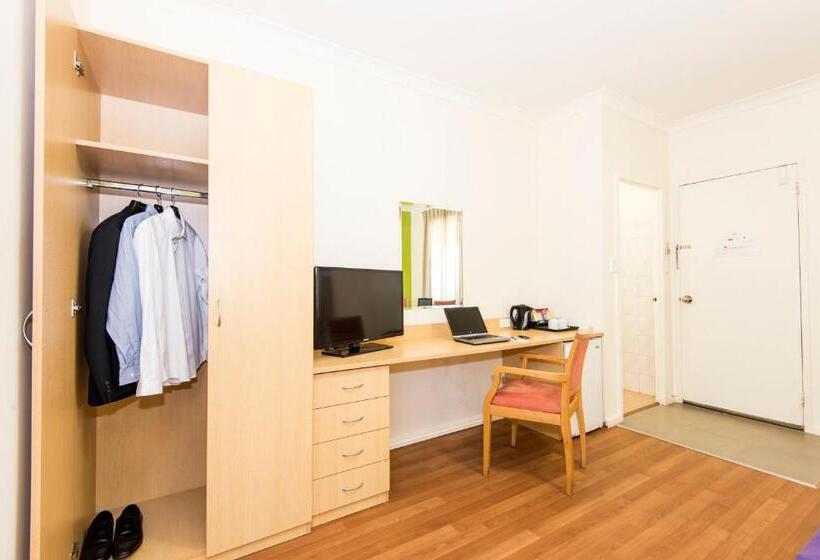 Economy Studio, Hedland