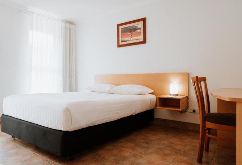 Economy Studio, Hedland