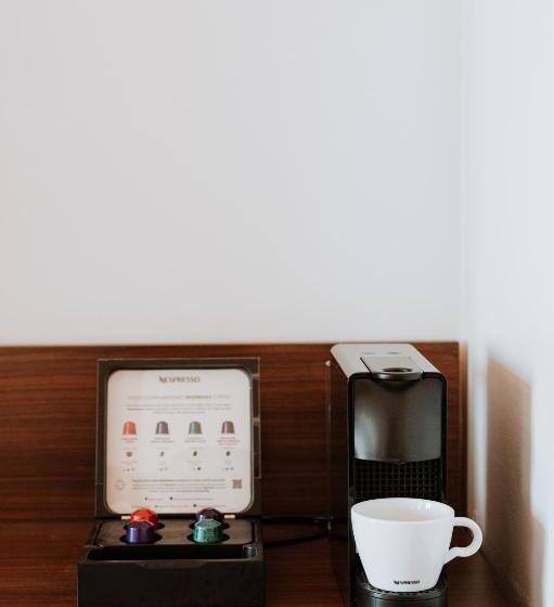 استودیوی سوپریور, Hedland