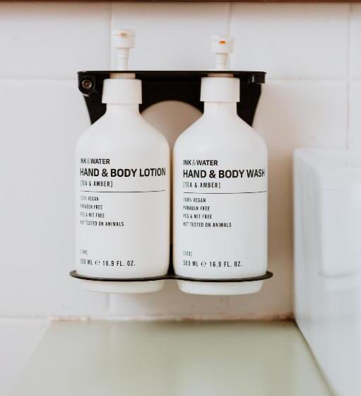 اتاق لوکس با چشمانداز دریا, Hedland