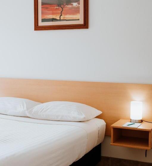 Economy Studio, Hedland