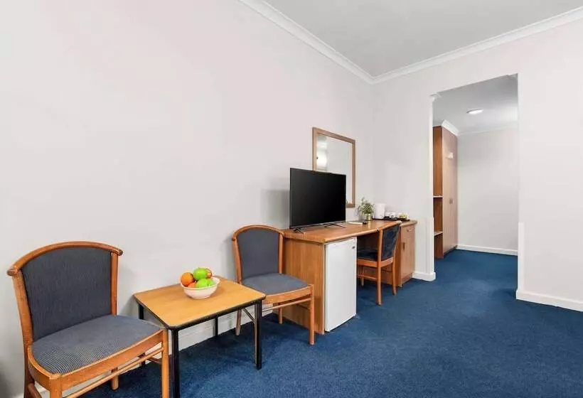 سوئیت خانوادگی اقتصادی, Metro Hotel Perth City