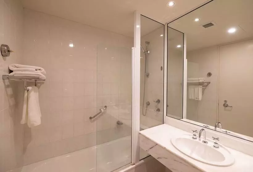 اتاق لوکس با چشم‌انداز دریا, Mindil Beach Casino Resort