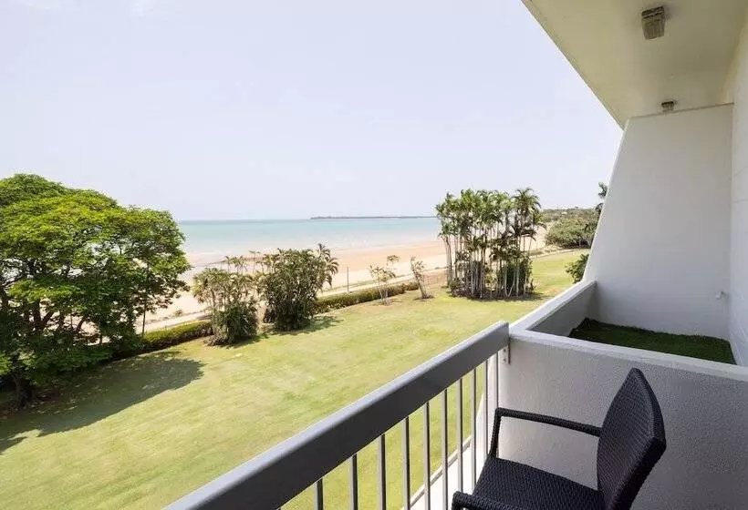 اتاق لوکس با چشم‌انداز دریا, Mindil Beach Casino Resort