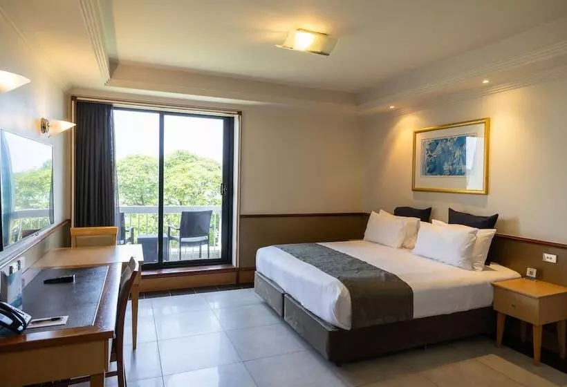 اتاق لوکس با چشم‌انداز دریا, Mindil Beach Casino Resort