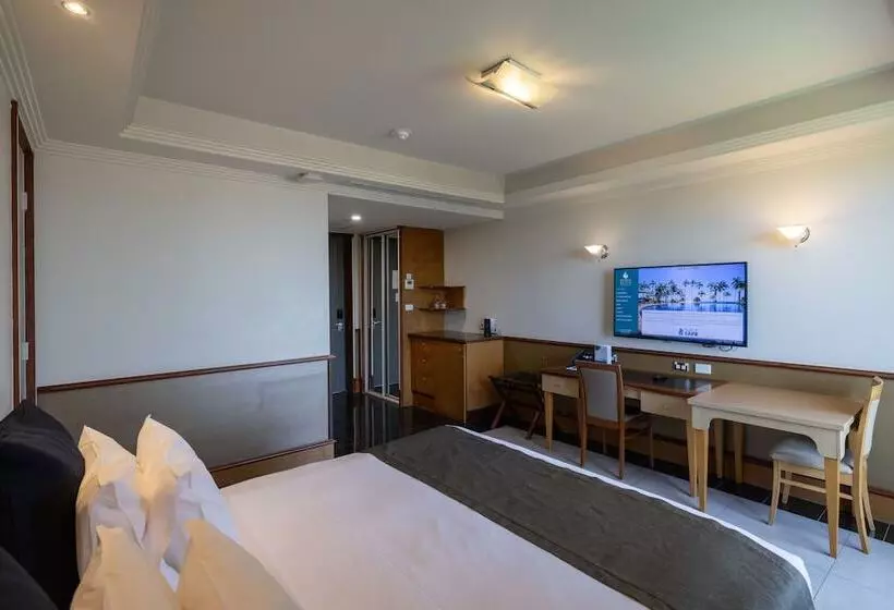 اتاق لوکس با چشم‌انداز دریا, Mindil Beach Casino Resort