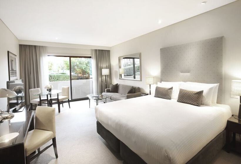 バルコニー付きスーペリアルーム, Peppers The Hills Lodge