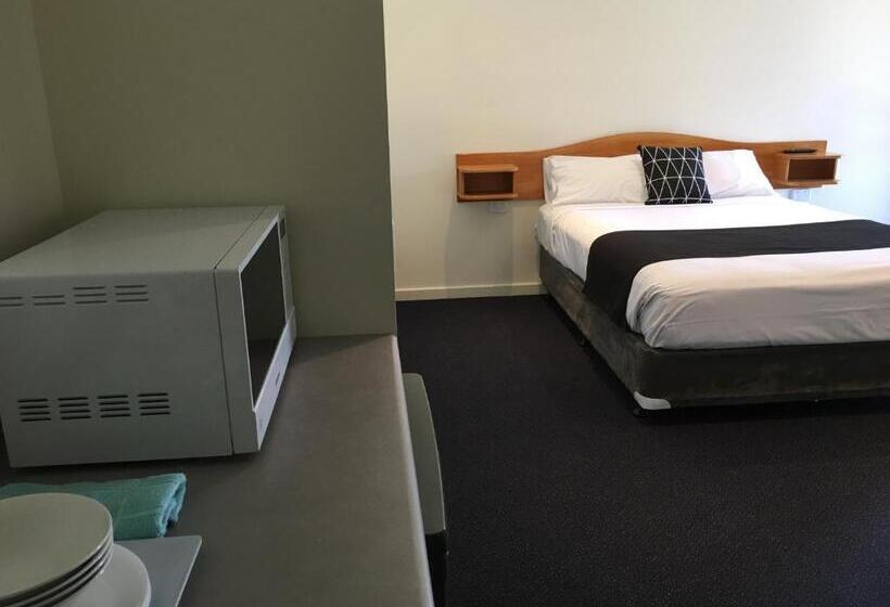 패밀리 룸, Lakeside Motel Waterfront