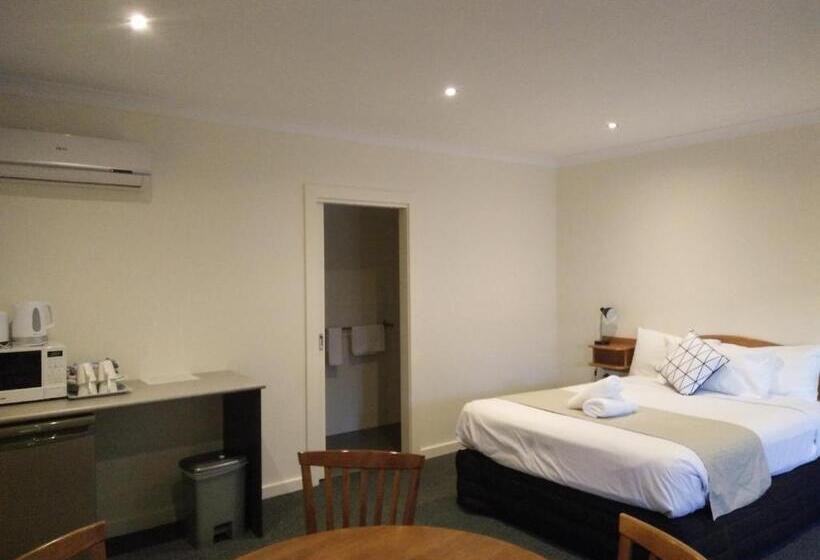 패밀리 룸, Lakeside Motel Waterfront