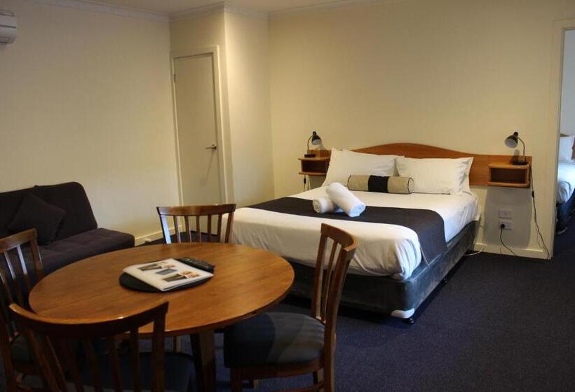 패밀리 룸, Lakeside Motel Waterfront