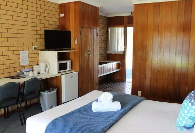 اتاق استاندارد با چشمانداز دریاچه, Lakeside Motel Waterfront